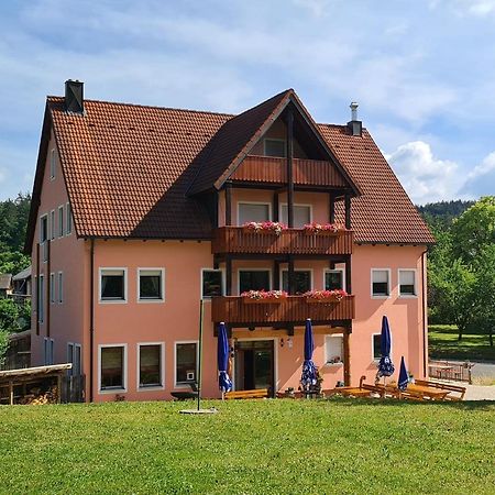 Gasthaus Zum Schneider Pottenstein Exterior foto