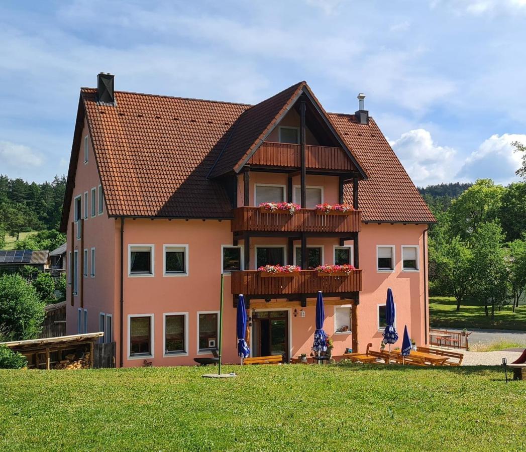 Ferienwohnung Gasthaus Zum Schneider Pottenstein Exterior foto